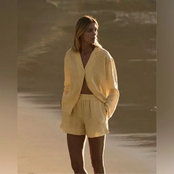 Zara 100% Linen ZW Collection Pastel Yellow Shirt NWT Size Small - Picture 2 of 12